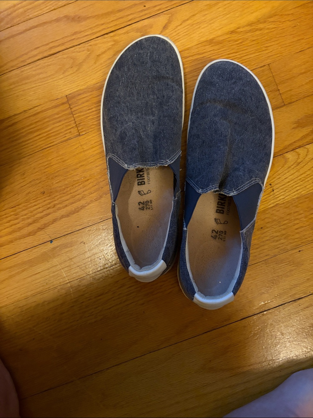 Slip on Birkenstock
Denim material